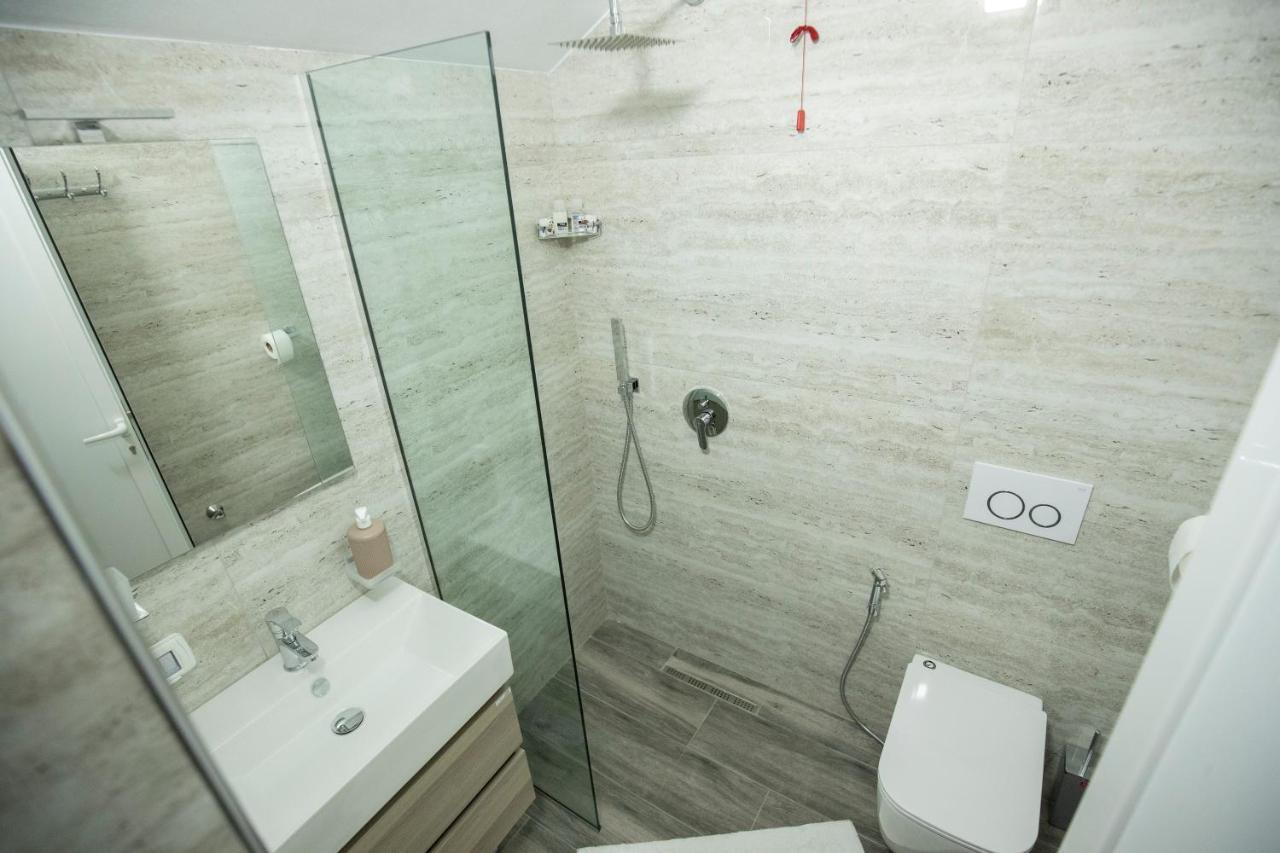 Xhuli Guesthouse Shkodër Esterno foto